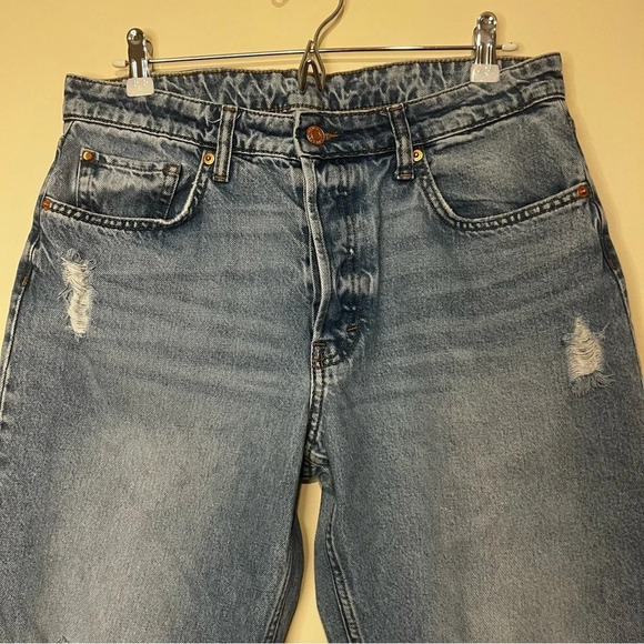 & DENIM Distressed 90s Boyfriend Light Wash Jeans - Picture 6 of 11